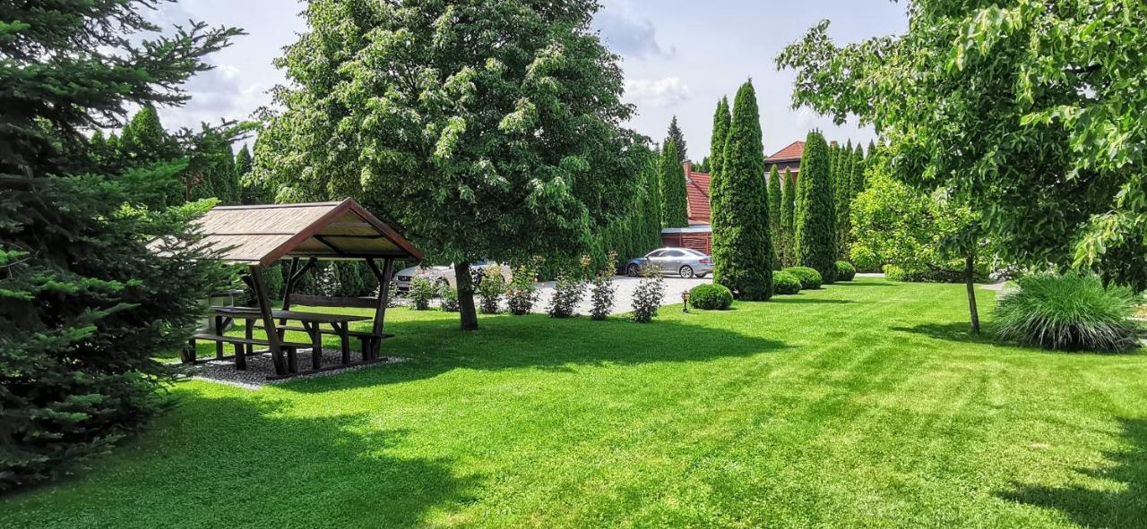 Magyar Apartmanhazak I-Iii. Zalakaros Exterior foto