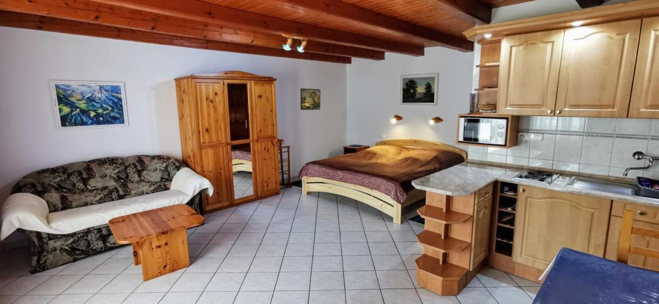 Magyar Apartmanhazak I-Iii. Zalakaros Exterior foto