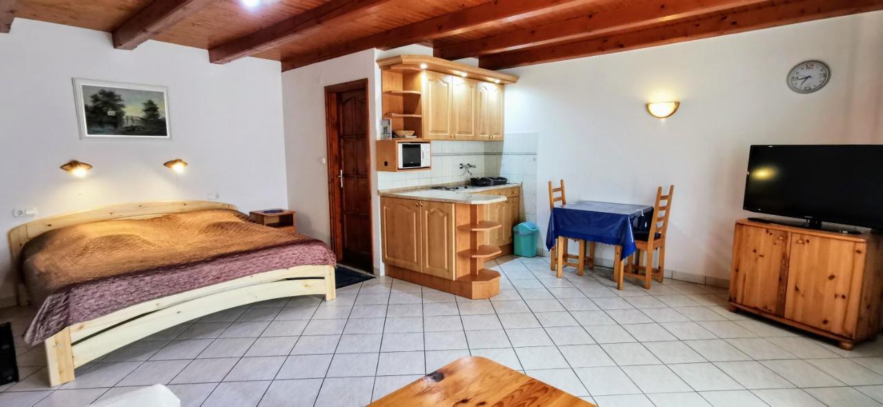 Magyar Apartmanhazak I-Iii. Zalakaros Exterior foto