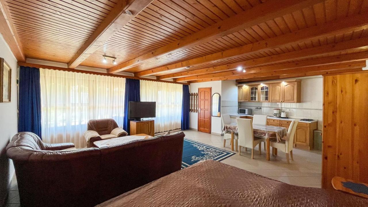Magyar Apartmanhazak I-Iii. Zalakaros Exterior foto