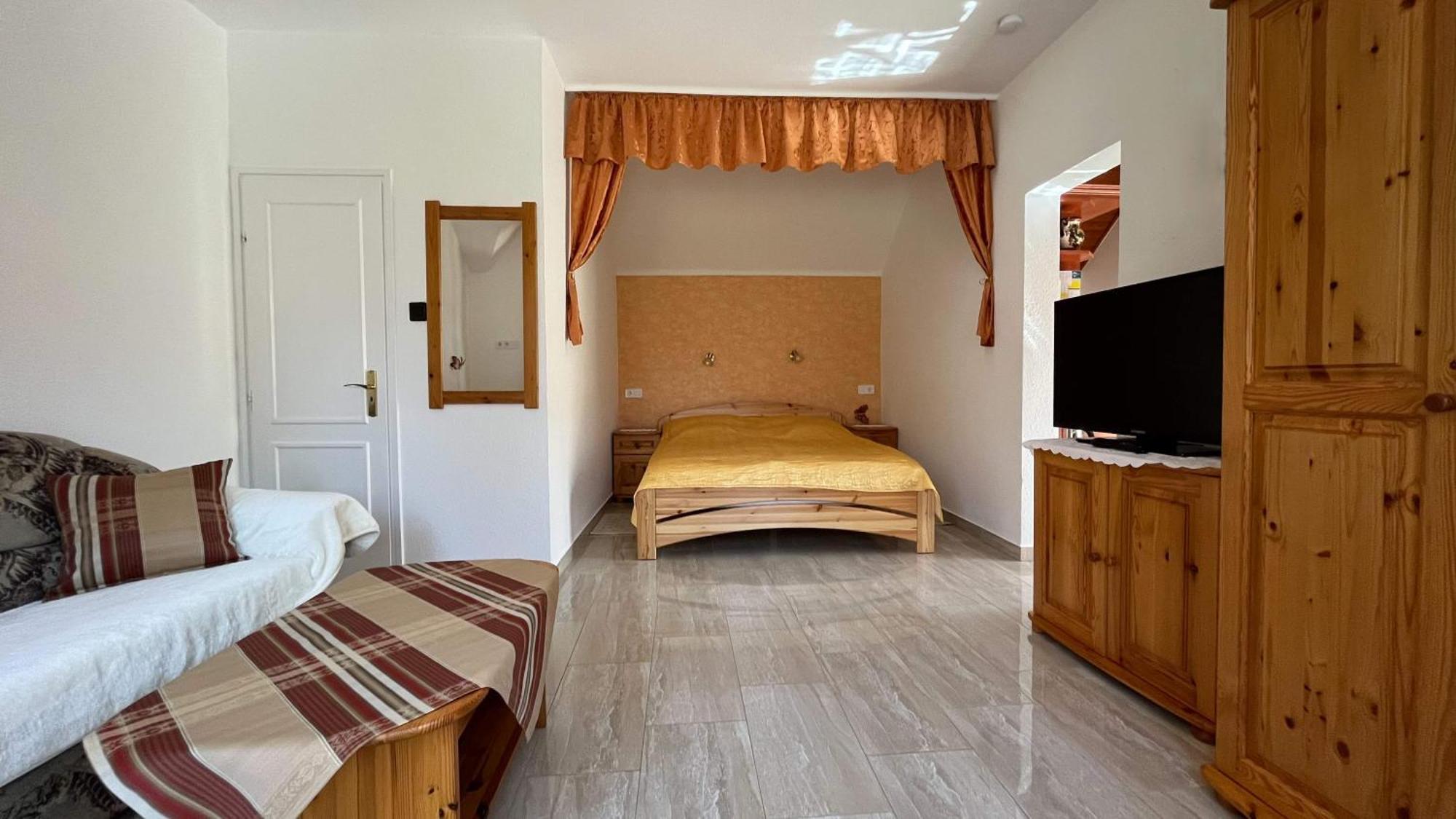 Magyar Apartmanhazak I-Iii. Zalakaros Zimmer foto