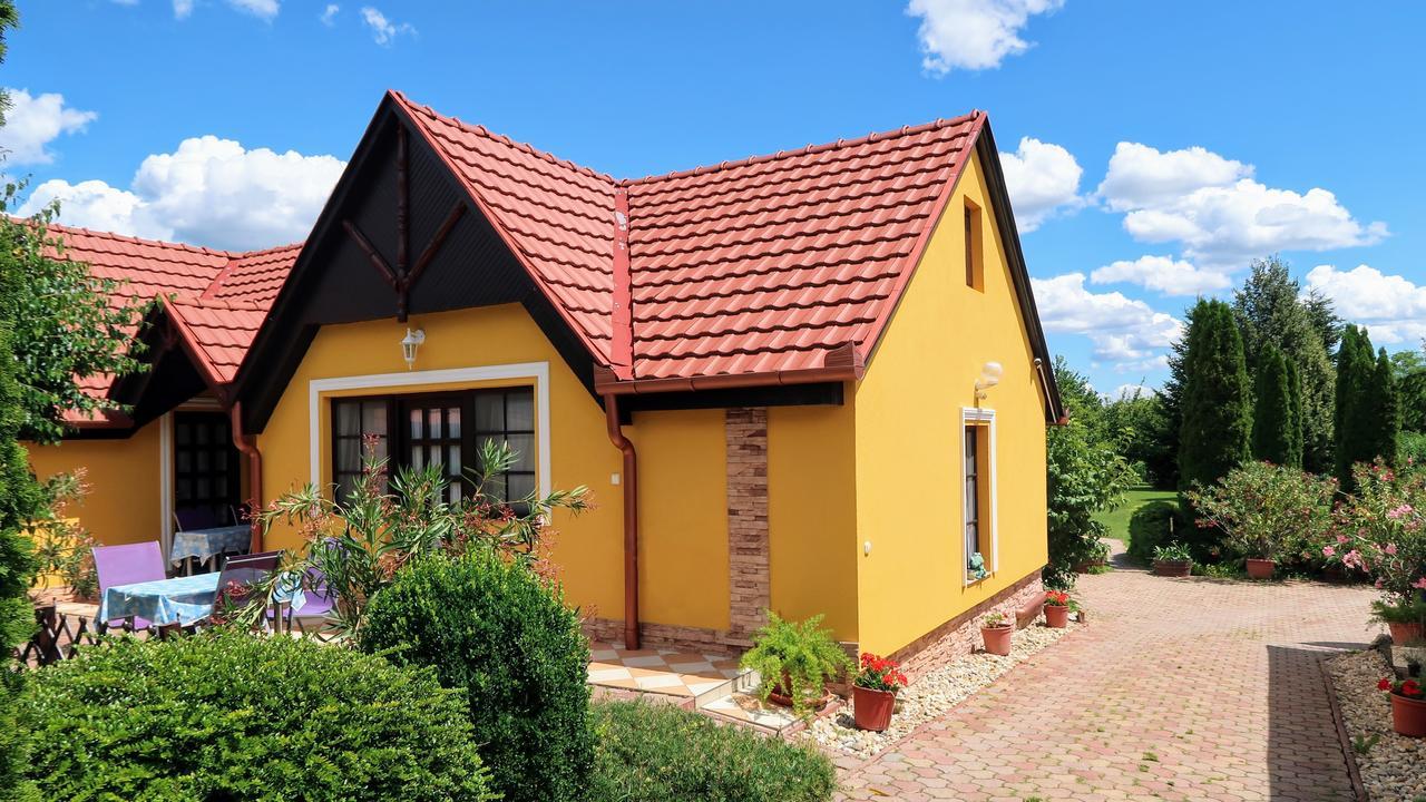 Magyar Apartmanhazak I-Iii. Zalakaros Exterior foto